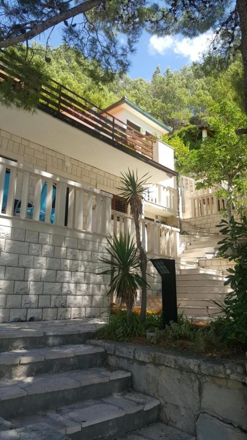 Apartments By The Sea Brela, Makarska - 11821 Экстерьер фото